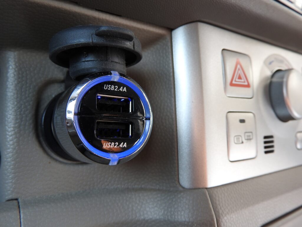 cant charge car usb